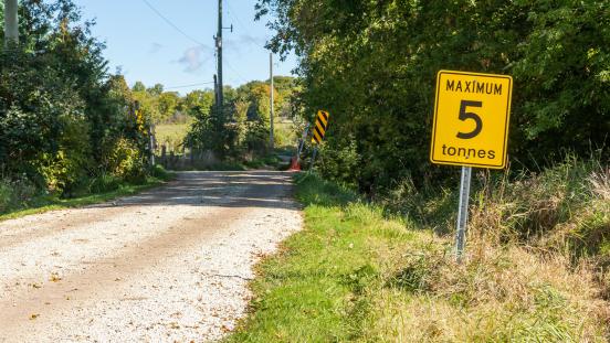Bridge 13 with Maximum 5 tonnes sign
