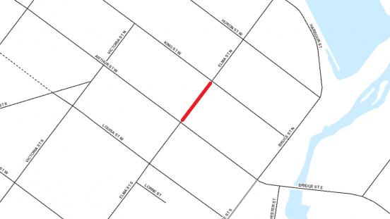 highlight of lane restriction on Elma Street North