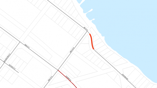 map showing location of lane restriction on bay street east