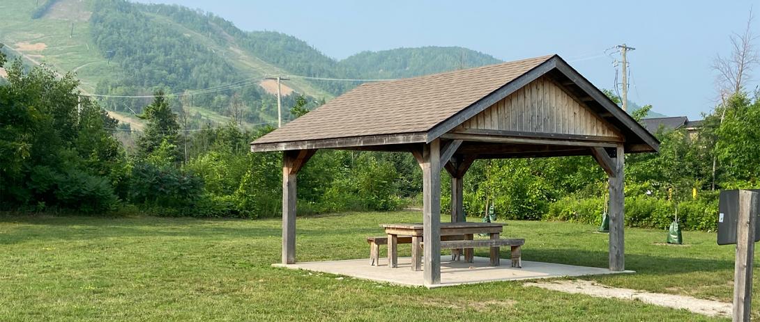 Delphi Point Park pavilion with Escarpment in background