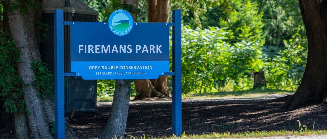 Sign at entrance to Firemans Park