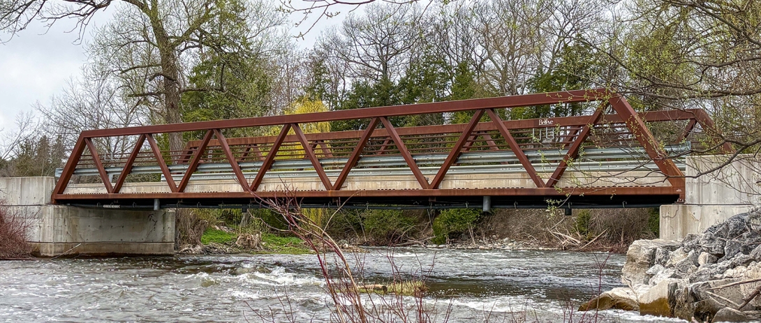 Slabtown bridge over the Beaver River in spring