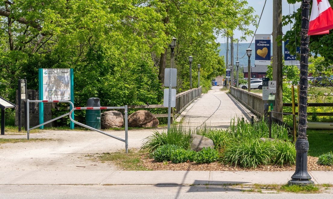 Georgian Trail through Bruce Street Parkette
